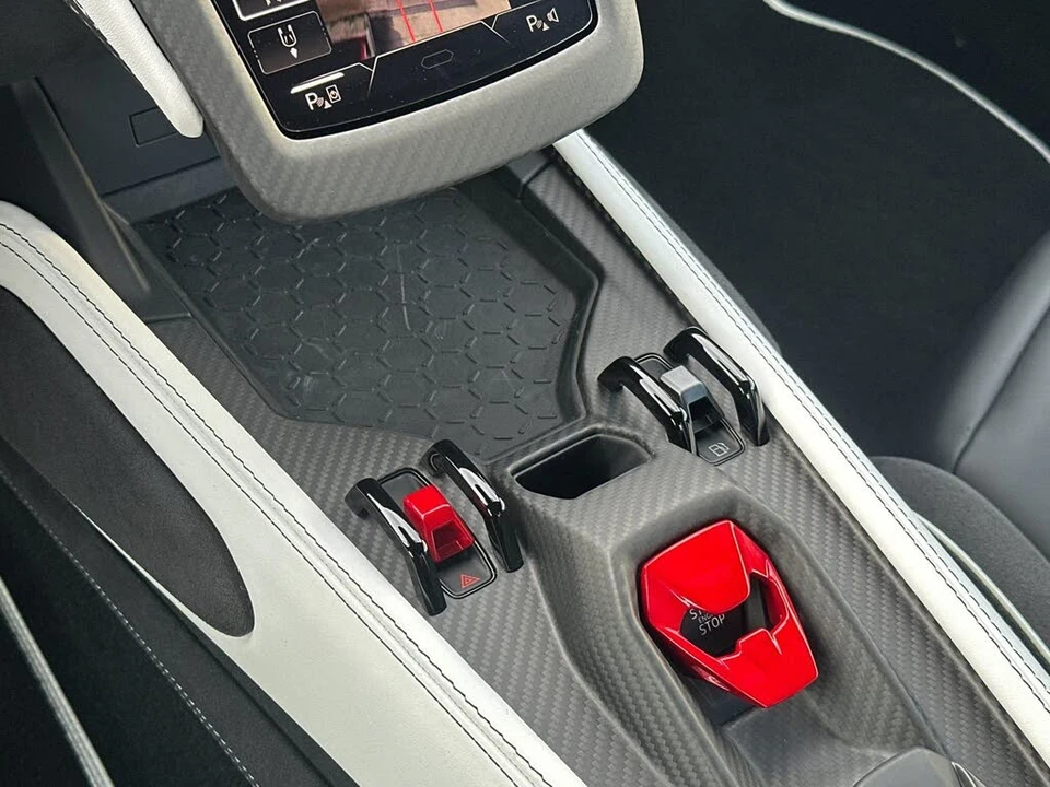 2026 Lamborghini Revuelto - Image 24 of 30