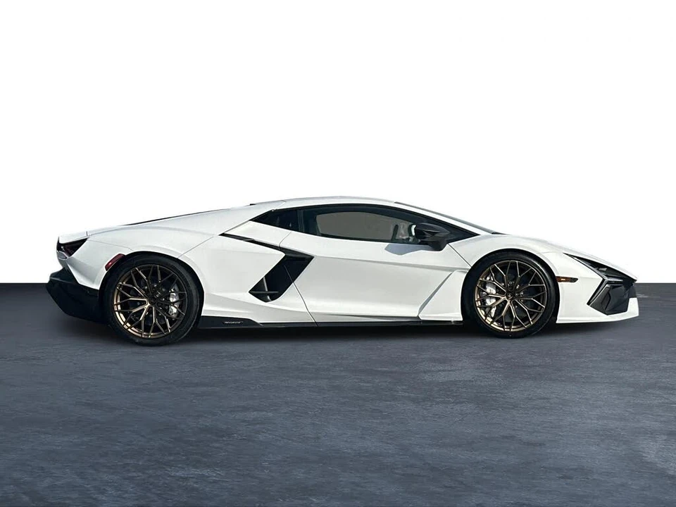 2026 Lamborghini Revuelto - Image 2 of 30