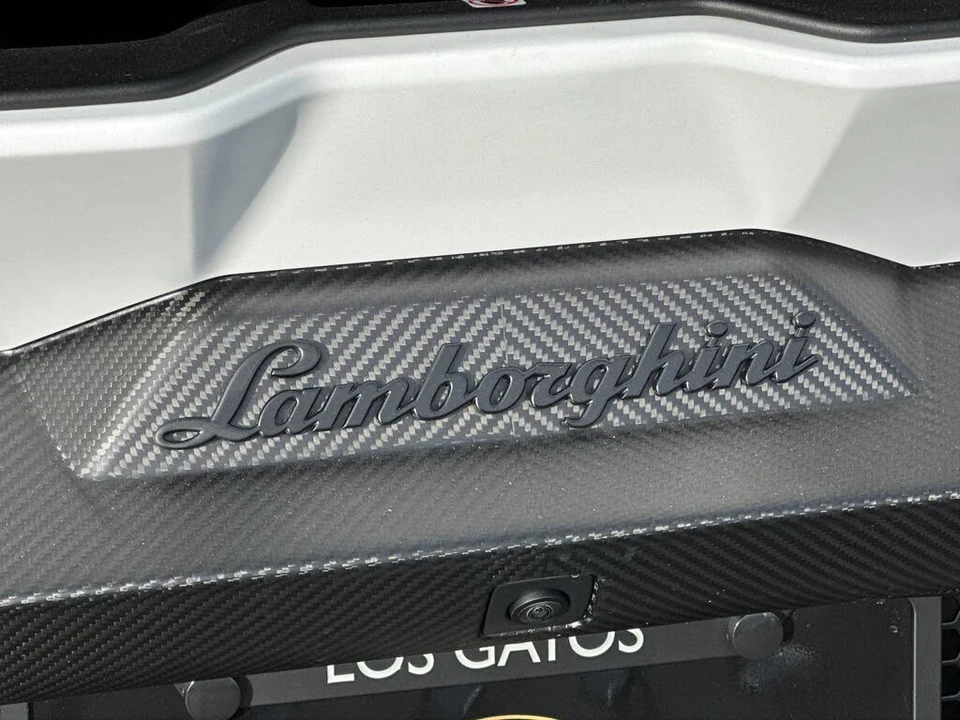 2026 Lamborghini Revuelto - Image 13 of 30