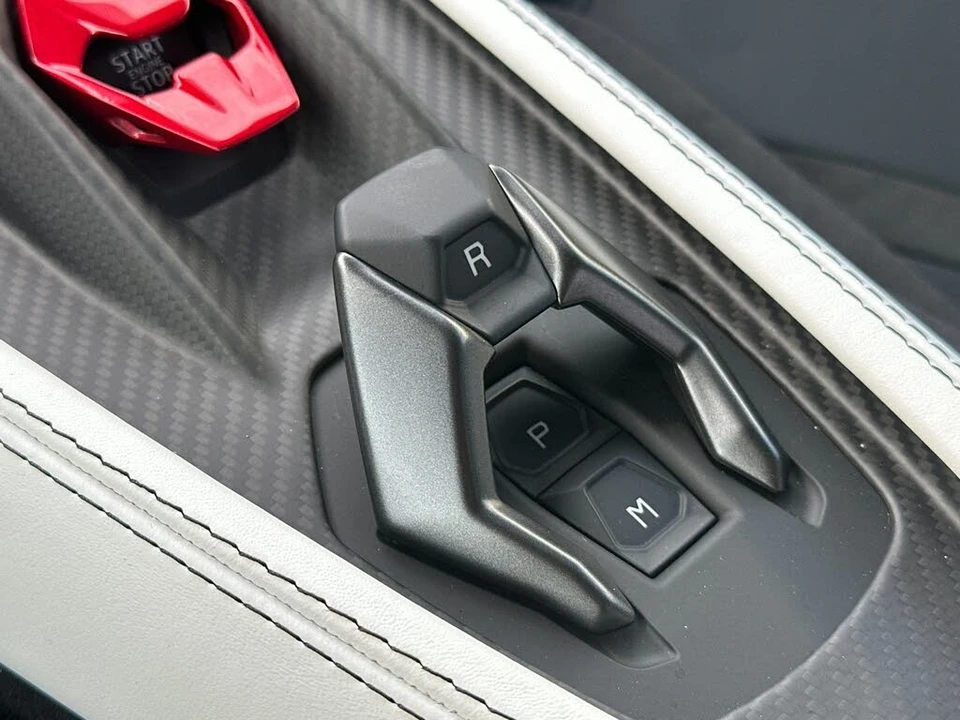 2026 Lamborghini Revuelto - Image 25 of 30