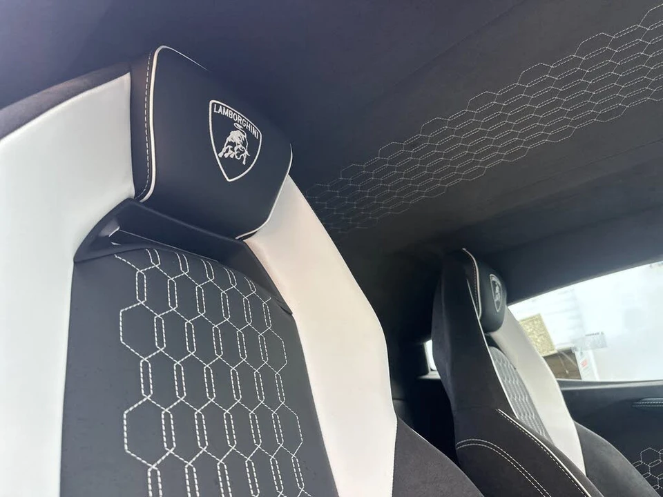 2026 Lamborghini Revuelto - Image 20 of 30