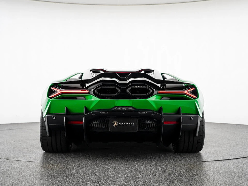 2026 Lamborghini Revuelto - Image 5 of 31