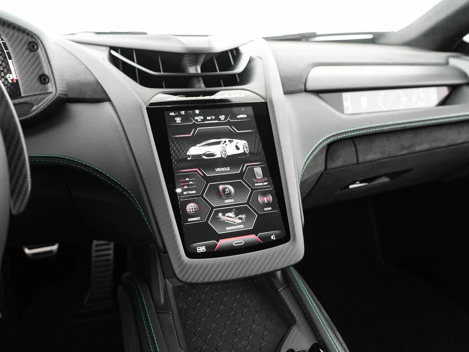 2026 Lamborghini Revuelto - Image 20 of 31
