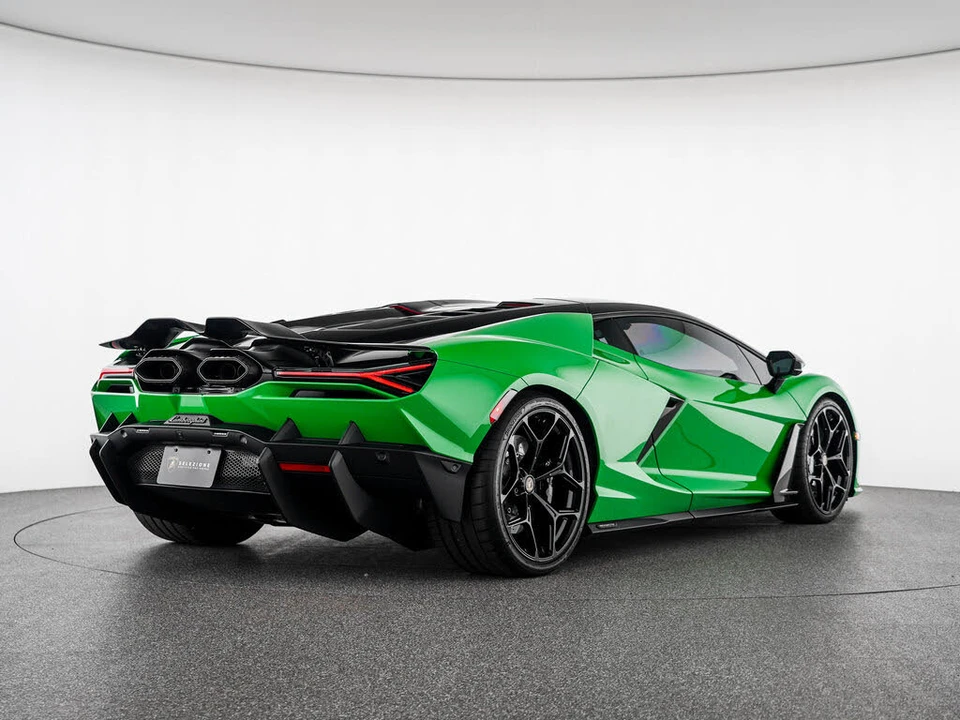 2026 Lamborghini Revuelto - Image 6 of 31