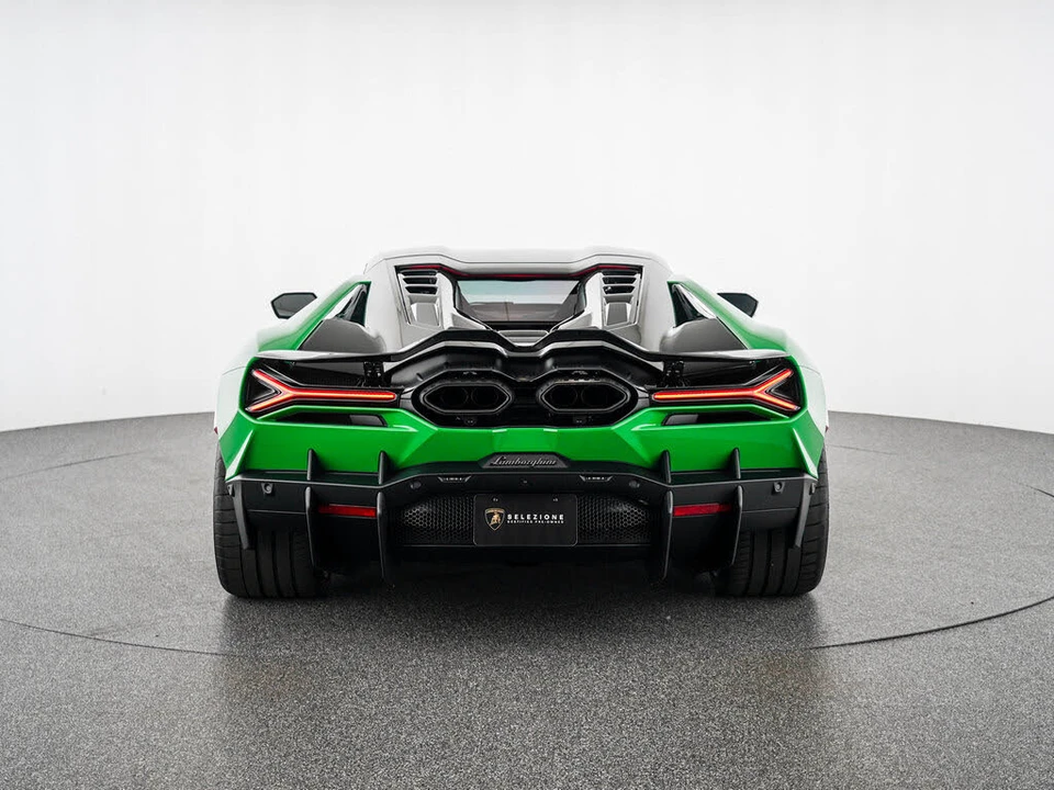2026 Lamborghini Revuelto - Image 4 of 31