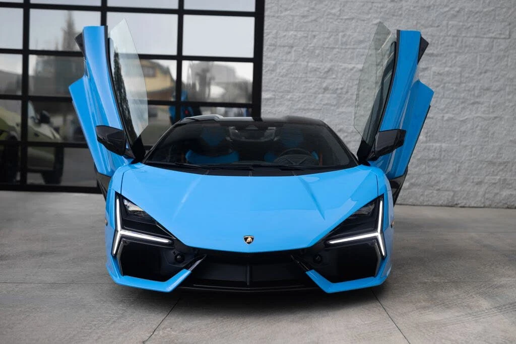 2026 Lamborghini Revuelto - Image 5 of 31