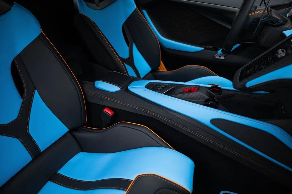 2026 Lamborghini Revuelto - Image 27 of 31