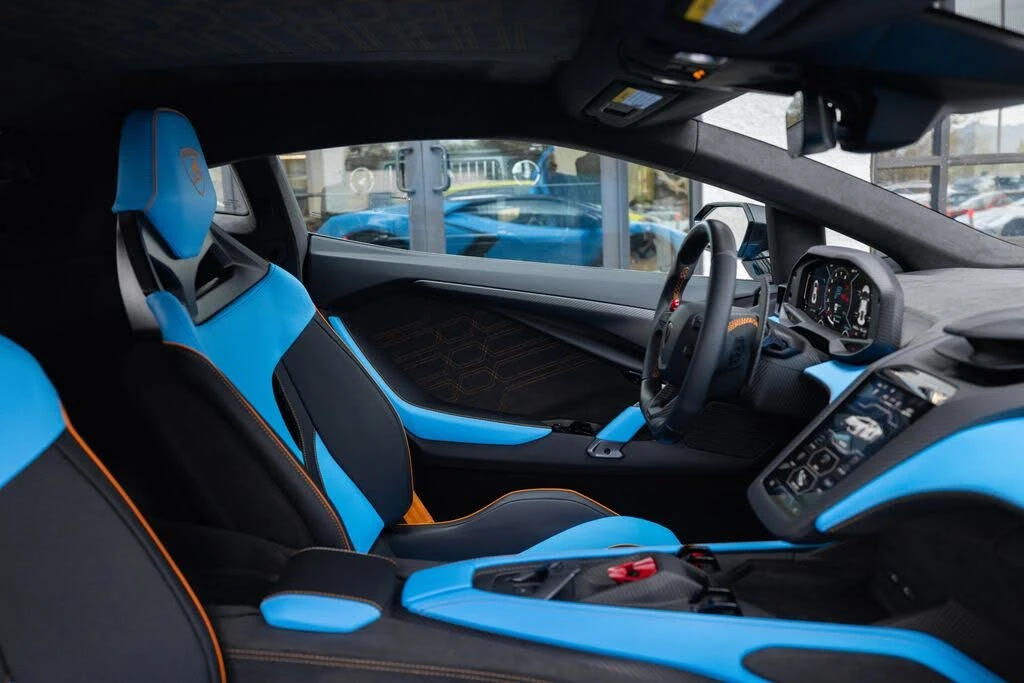 2026 Lamborghini Revuelto - Image 6 of 31