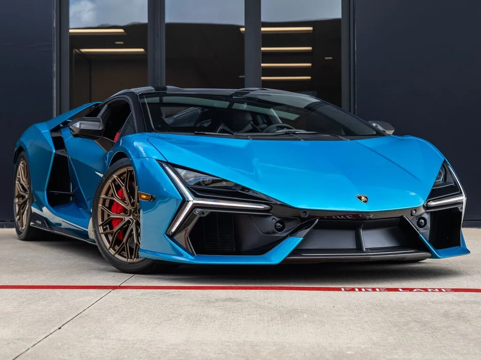 2026 Lamborghini Revuelto - Image 3 of 31