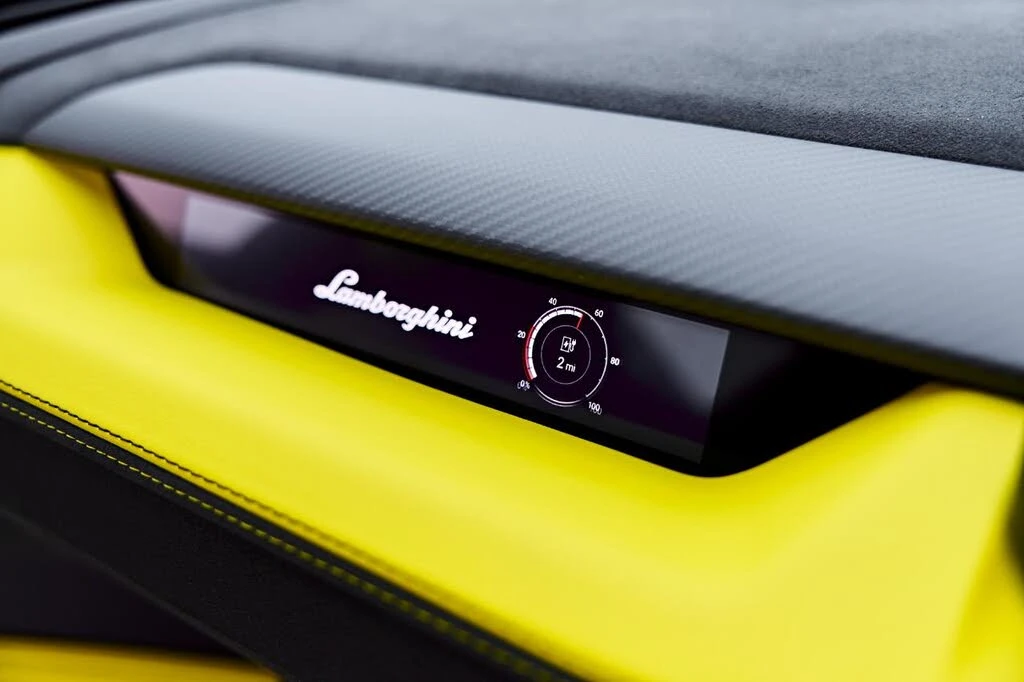 2026 Lamborghini Revuelto - Image 26 of 31