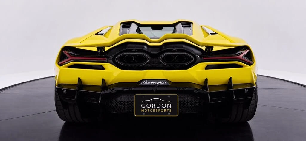 2026 Lamborghini Revuelto - Image 5 of 31