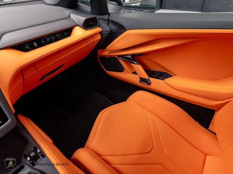 2026 Lamborghini Revuelto - Image 6 of 21