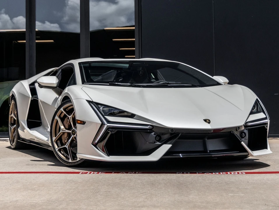 2026 Lamborghini Revuelto - Image 3 of 31