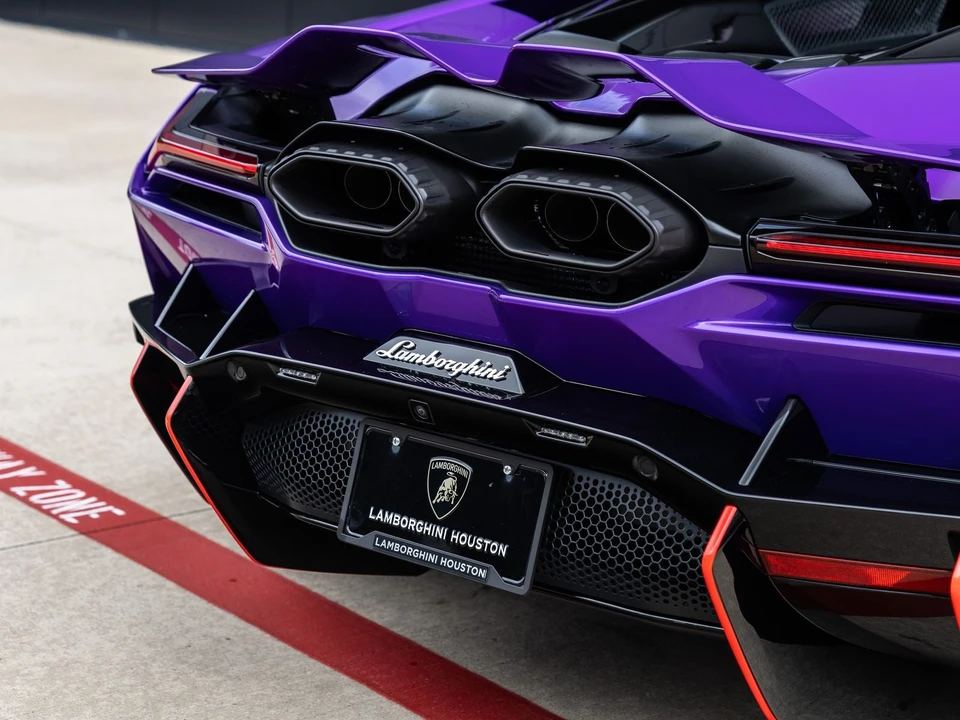 2026 Lamborghini Revuelto - Image 20 of 31