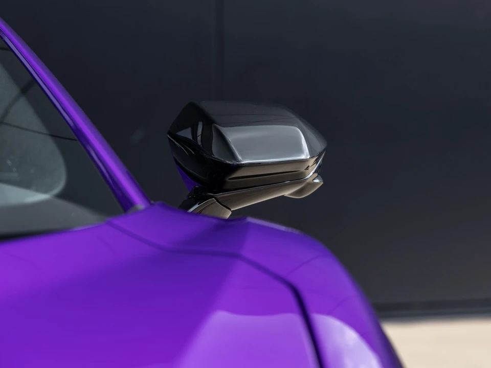 2026 Lamborghini Revuelto - Image 27 of 31