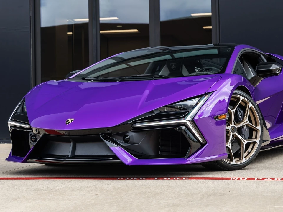 2026 Lamborghini Revuelto - Image 4 of 31