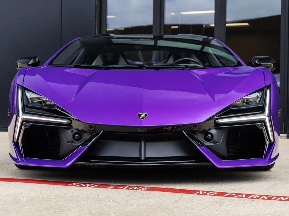 2026 Lamborghini Revuelto - Image 5 of 31