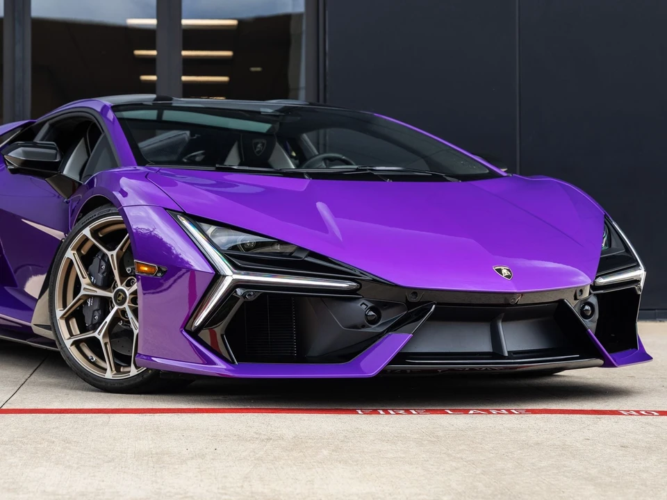 2026 Lamborghini Revuelto - Image 6 of 31