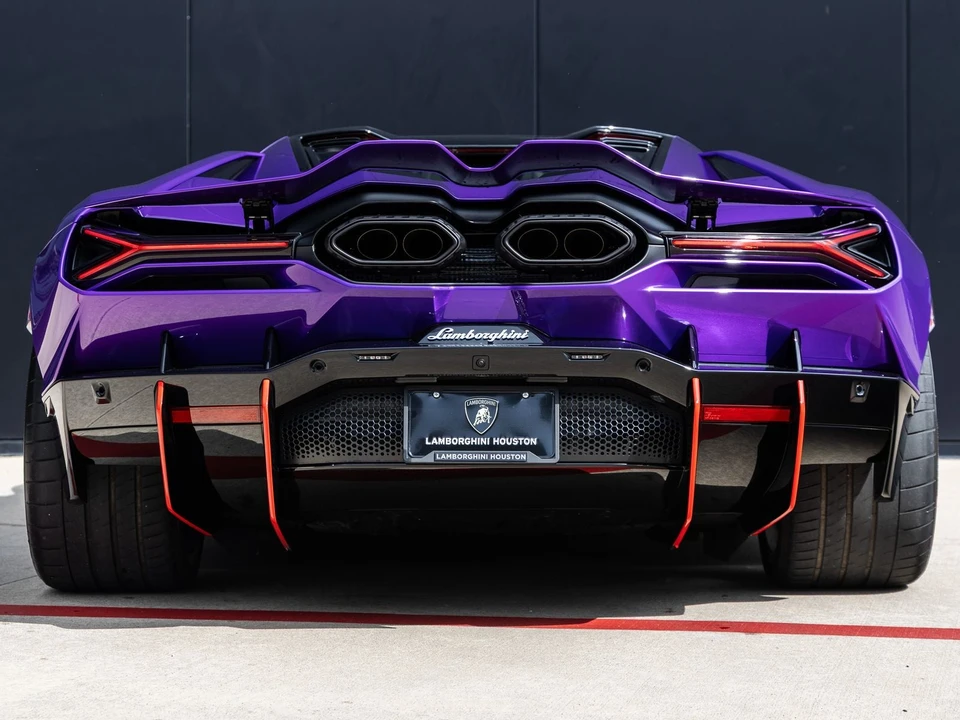 2026 Lamborghini Revuelto - Image 8 of 31