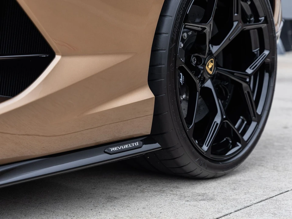 2026 Lamborghini Revuelto - Image 23 of 31