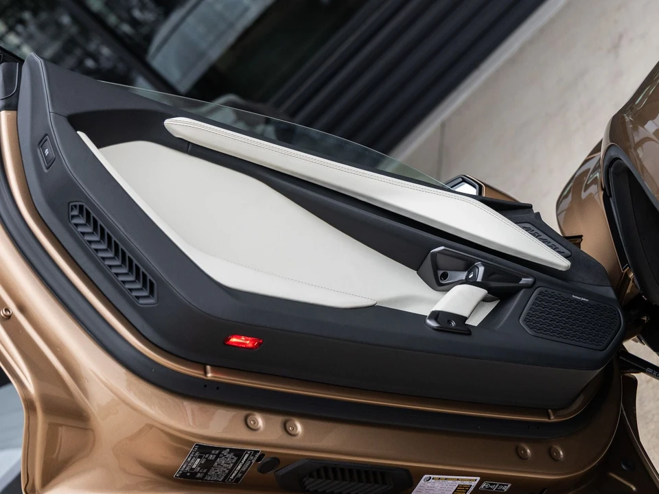 2026 Lamborghini Revuelto - Image 31 of 31