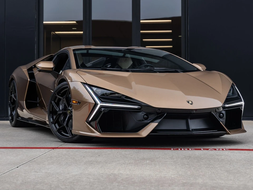 2026 Lamborghini Revuelto - Image 3 of 31