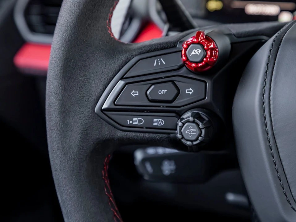 2026 Lamborghini Revuelto - Image 20 of 31