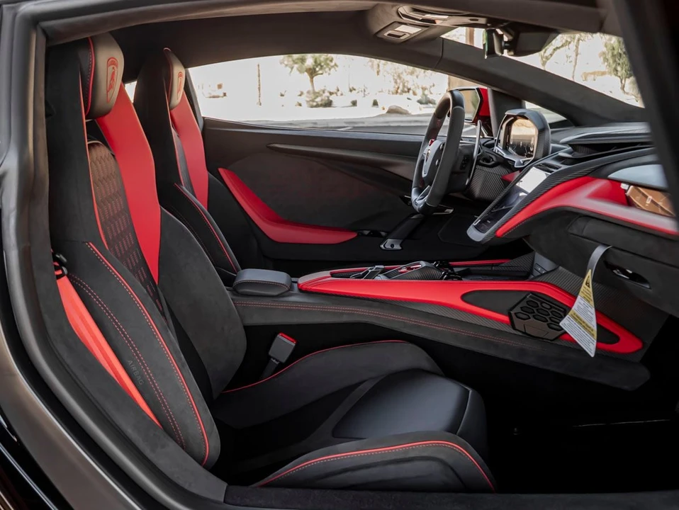 2026 Lamborghini Revuelto - Image 27 of 31