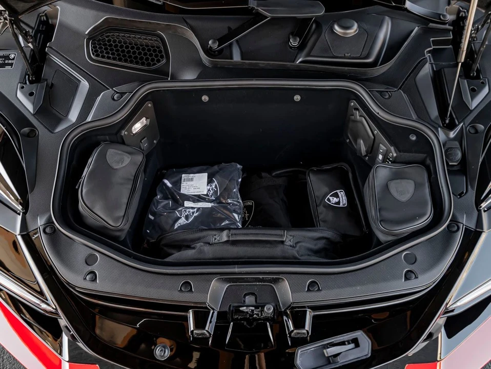 2026 Lamborghini Revuelto - Image 31 of 31