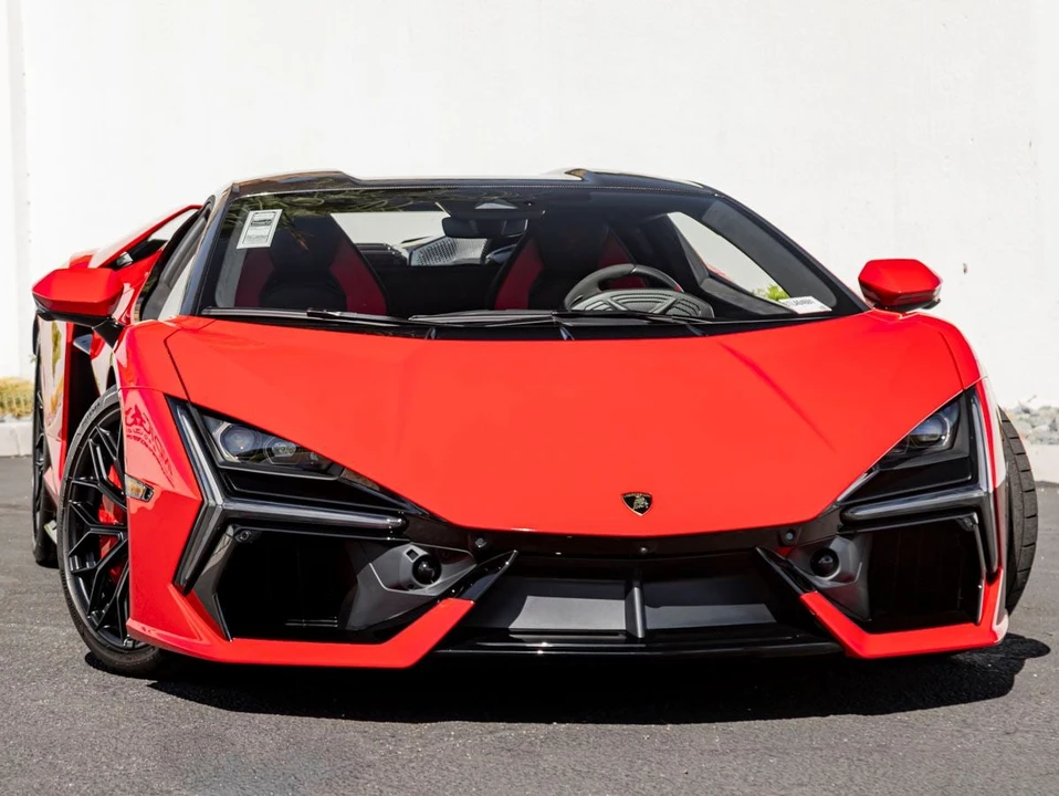 2026 Lamborghini Revuelto - Image 4 of 31