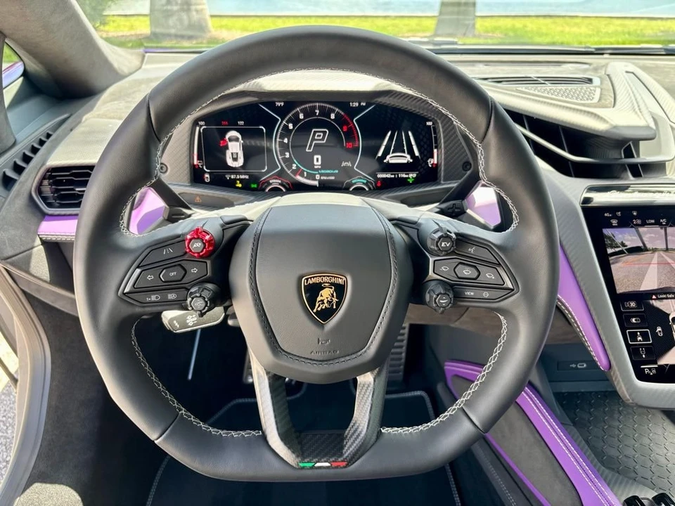 2026 Lamborghini Revuelto - Image 9 of 11