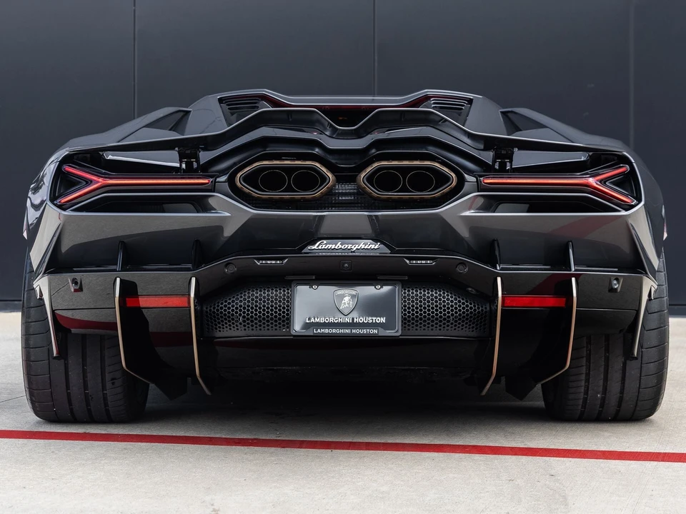 2026 Lamborghini Revuelto - Image 8 of 31