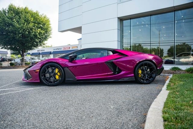 2026 Lamborghini Revuelto - Image 9 of 31