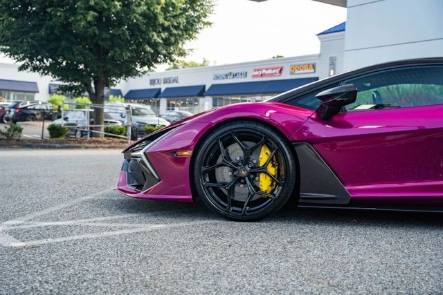 2026 Lamborghini Revuelto - Image 10 of 31