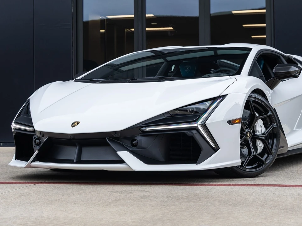2026 Lamborghini Revuelto - Image 4 of 31