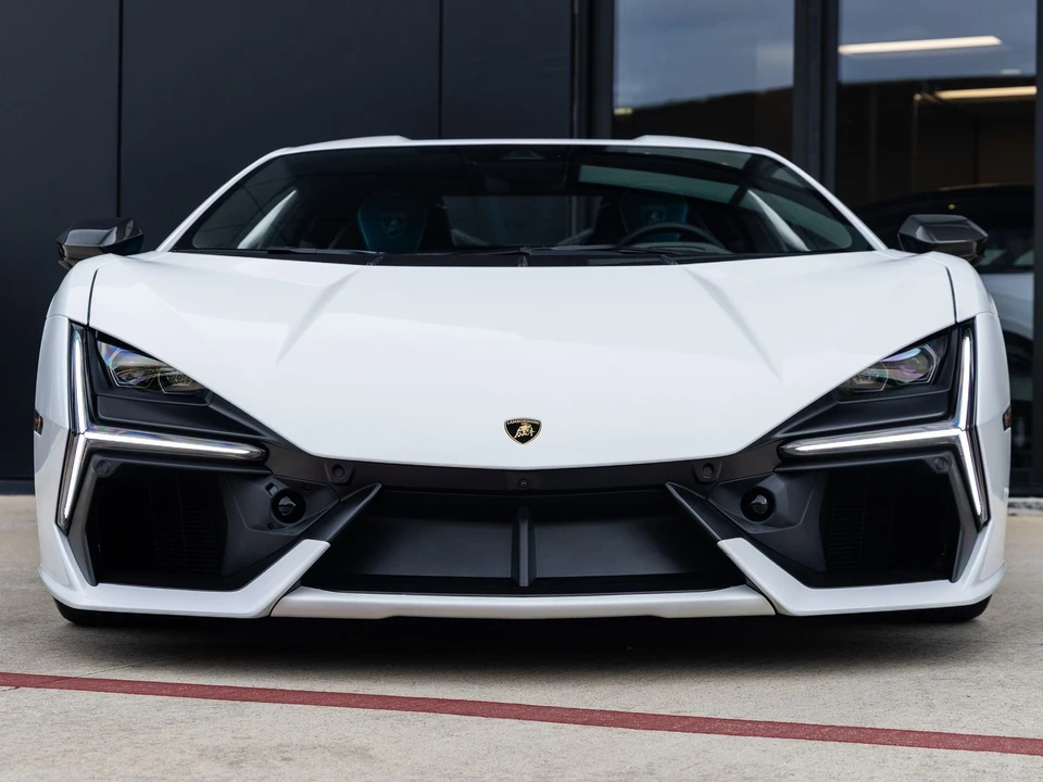 2026 Lamborghini Revuelto - Image 6 of 31