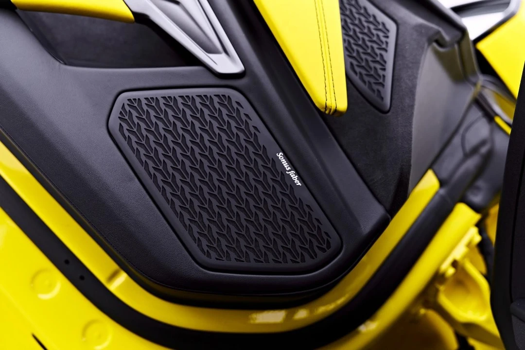 2026 Lamborghini Revuelto - Image 30 of 31