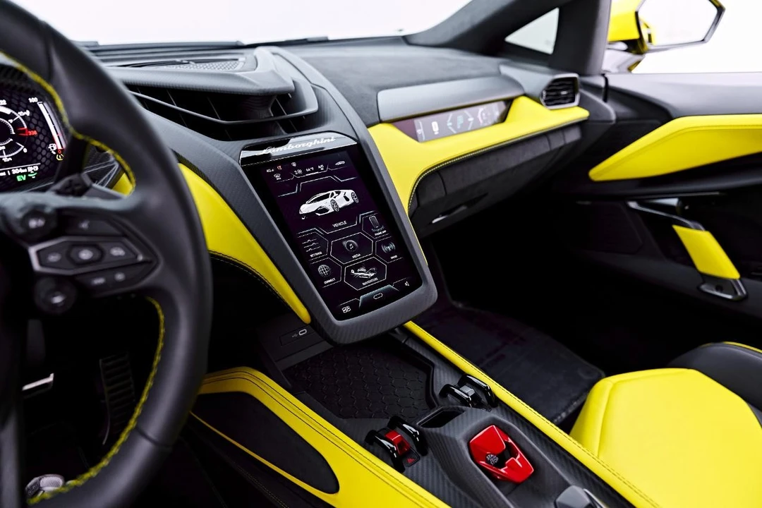 2026 Lamborghini Revuelto - Image 31 of 31