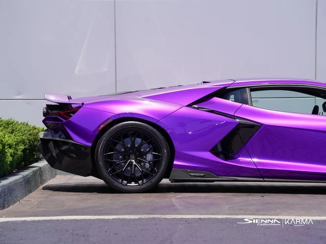 2026 Lamborghini Revuelto - Image 19 of 31