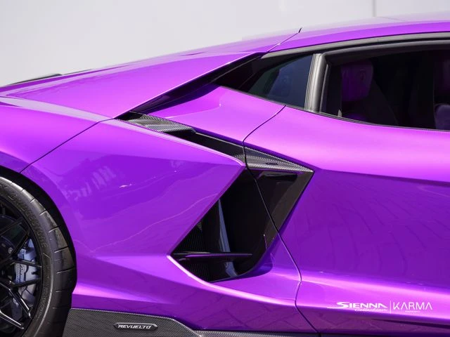 2026 Lamborghini Revuelto - Image 21 of 31