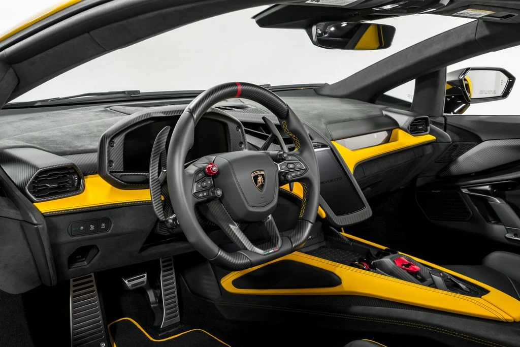 2026 Lamborghini Revuelto - Image 11 of 31