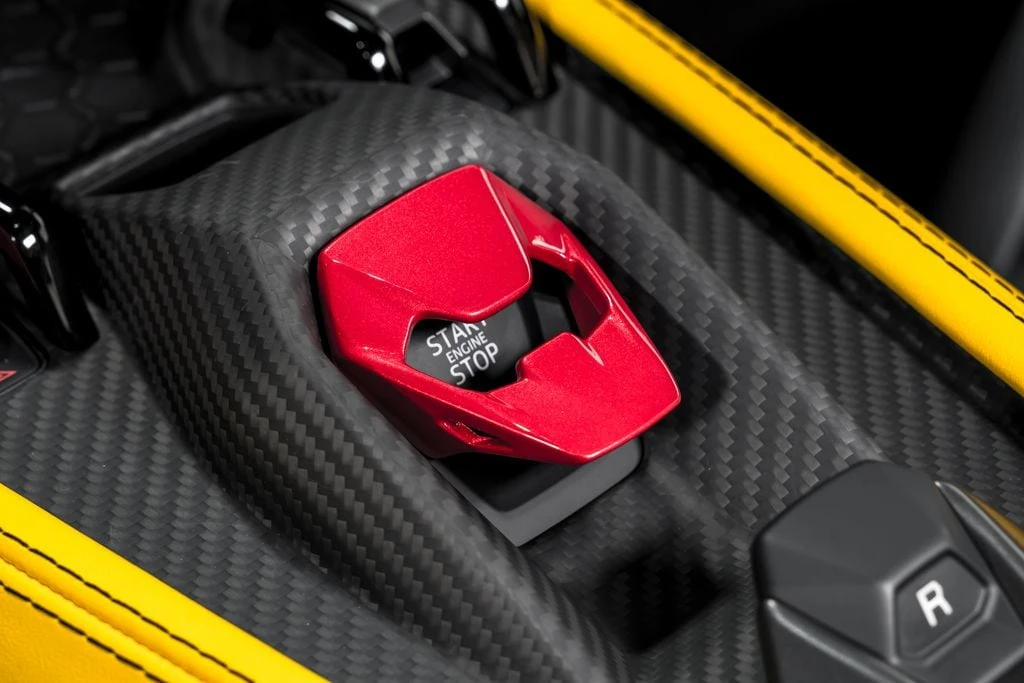 2026 Lamborghini Revuelto - Image 27 of 31