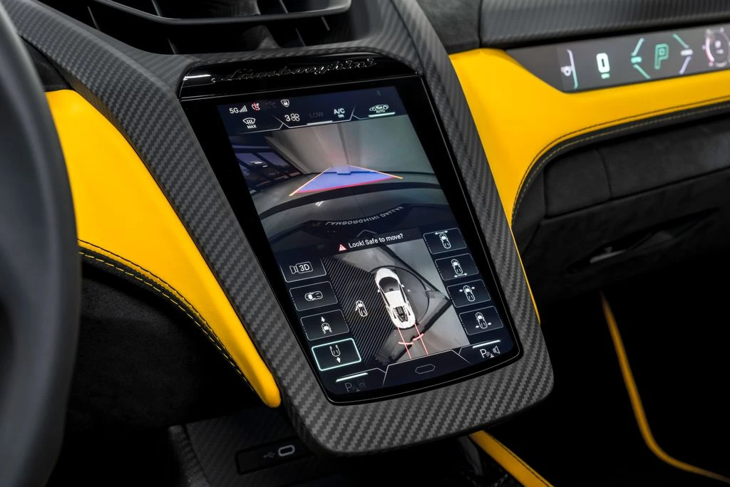 2026 Lamborghini Revuelto - Image 25 of 31