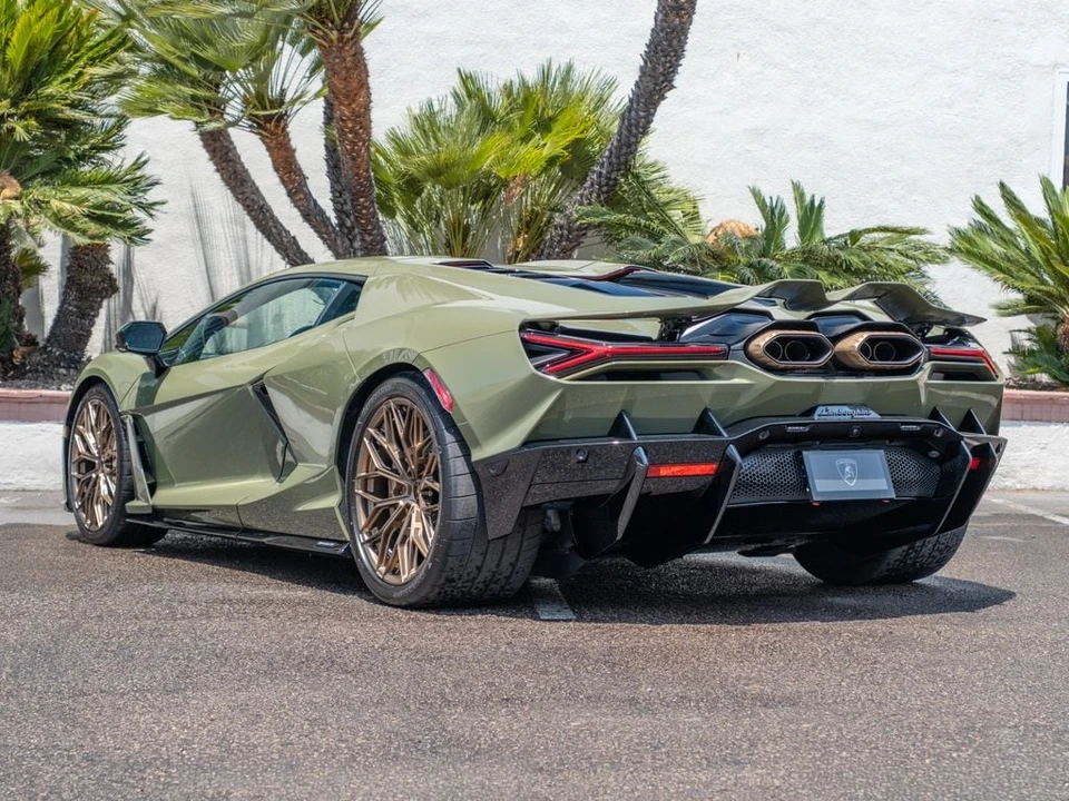 2026 Lamborghini Revuelto - Image 27 of 28