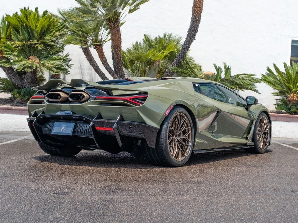 2026 Lamborghini Revuelto - Image 3 of 28
