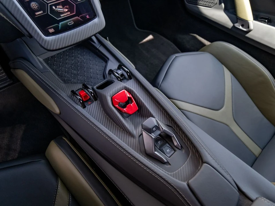2026 Lamborghini Revuelto - Image 14 of 28
