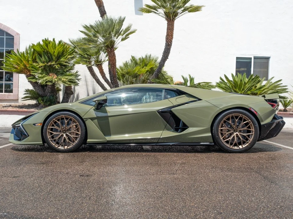2026 Lamborghini Revuelto - Image 2 of 28