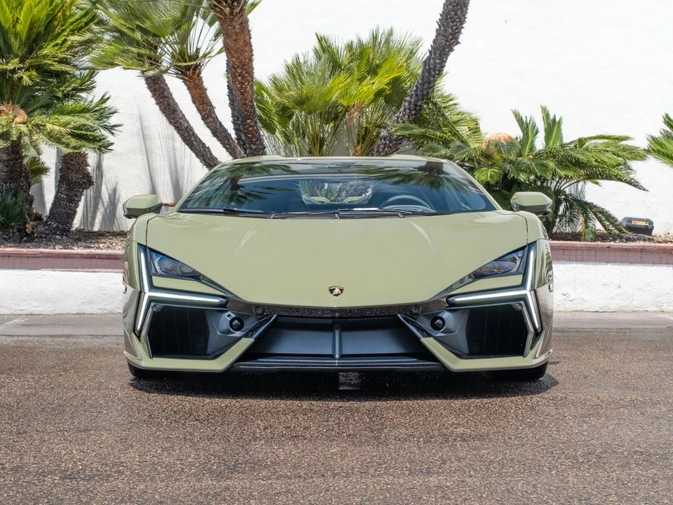 2026 Lamborghini Revuelto - Image 5 of 28