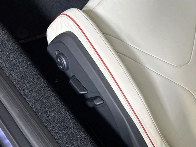 2026 Lamborghini Revuelto - Image 18 of 20