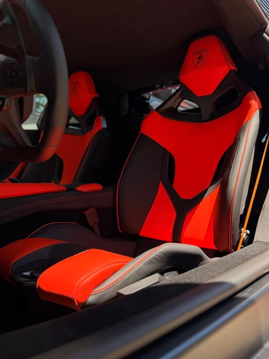 2026 Lamborghini Revuelto - Image 6 of 8